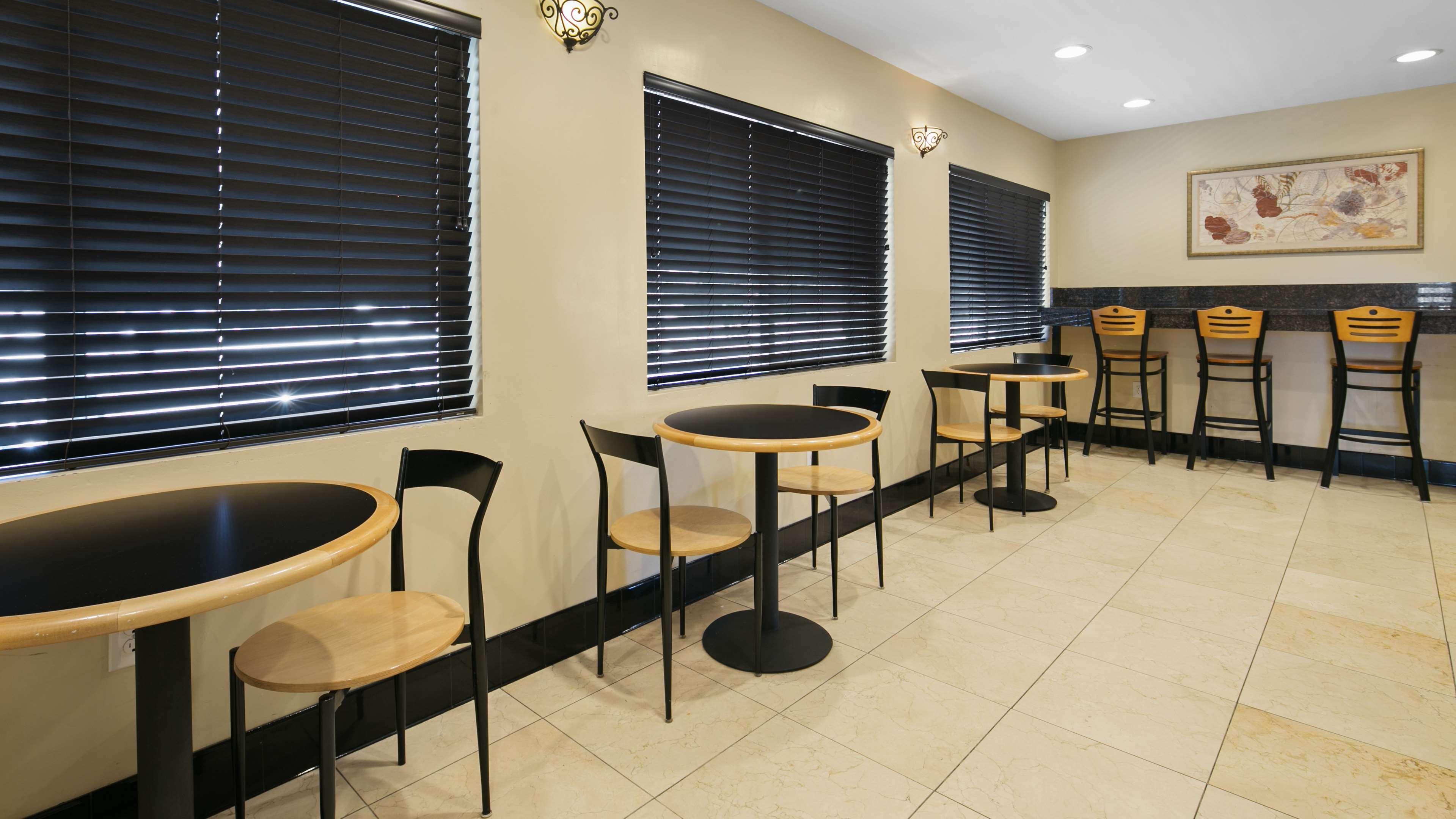 Best Western Westminster Inn Ngoại thất bức ảnh